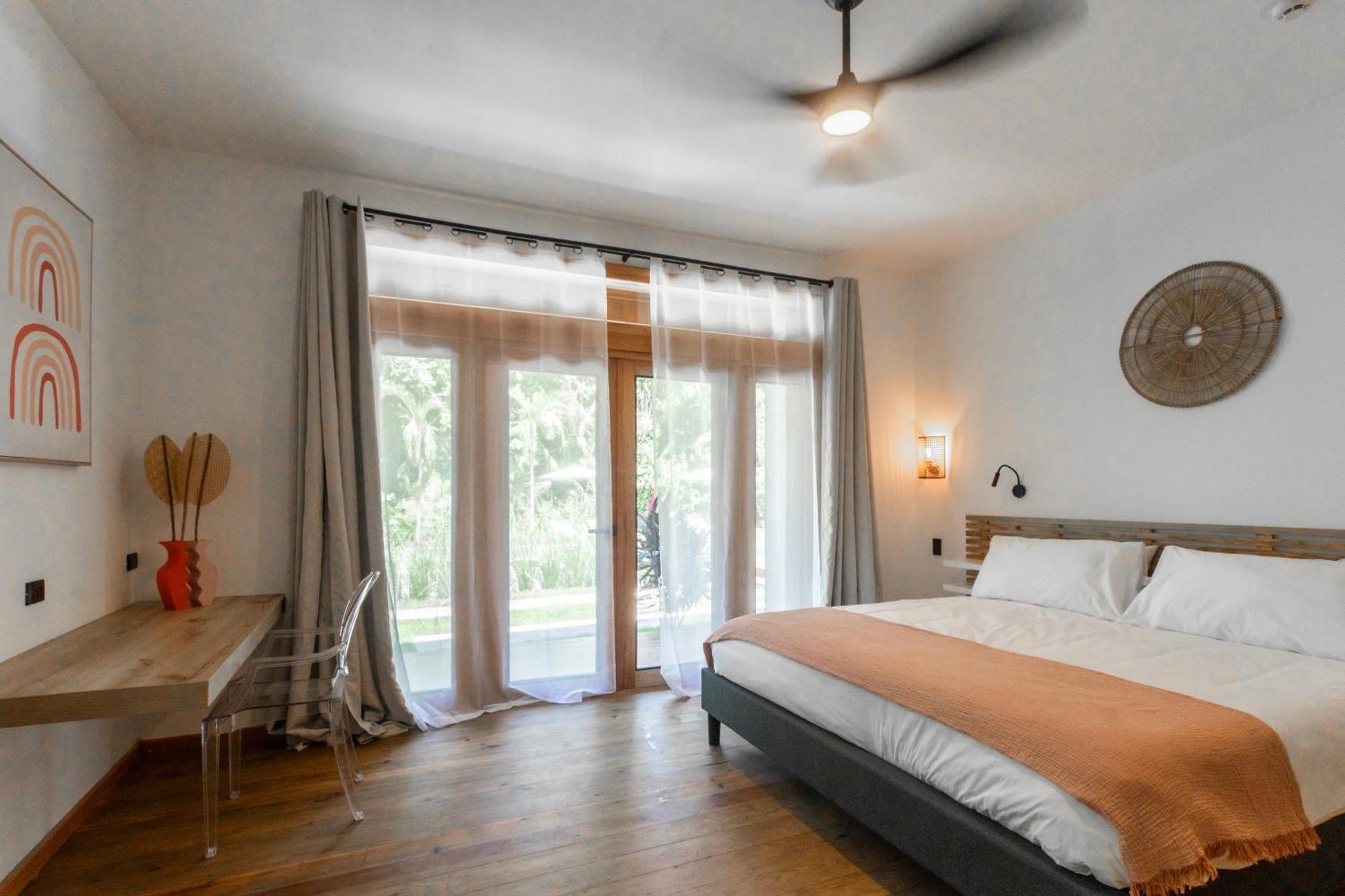S Boutique Hotel ボカス・タウン エクステリア 写真