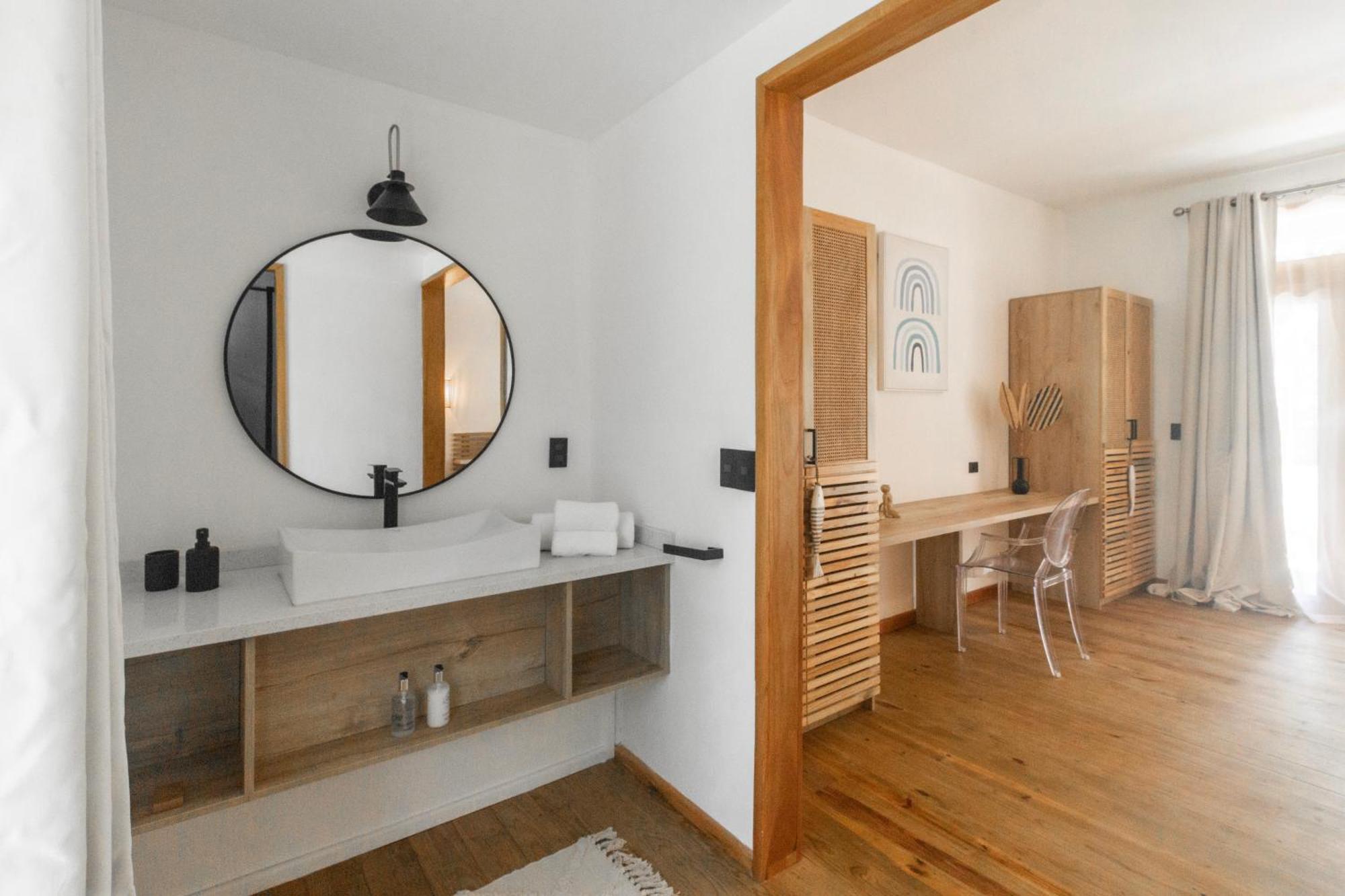 S Boutique Hotel ボカス・タウン エクステリア 写真