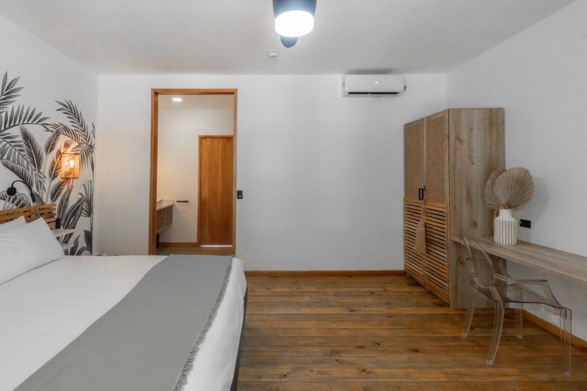 S Boutique Hotel ボカス・タウン エクステリア 写真